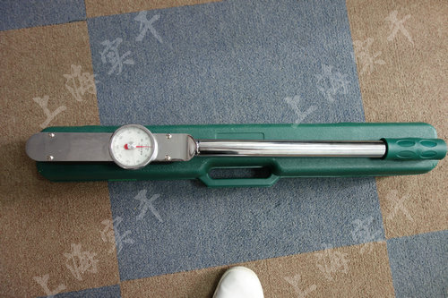 带表扭矩扳手