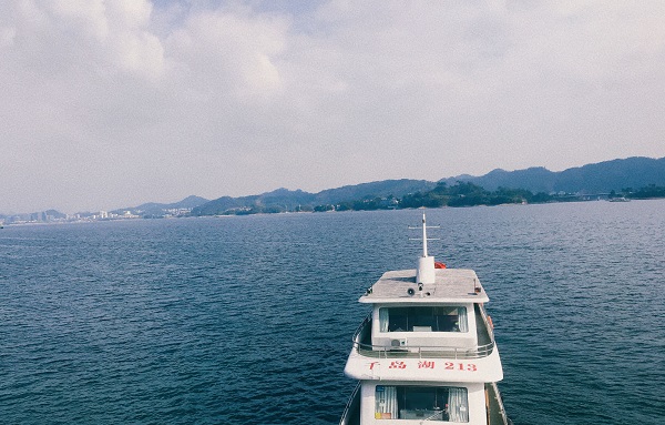 2025骞村害涓氱哗棰勫憡锛堝叚锛夛細AI璧嬭兘涓庢垬鐣ヨ浆鍨嬫垚鏁堟樉钁�